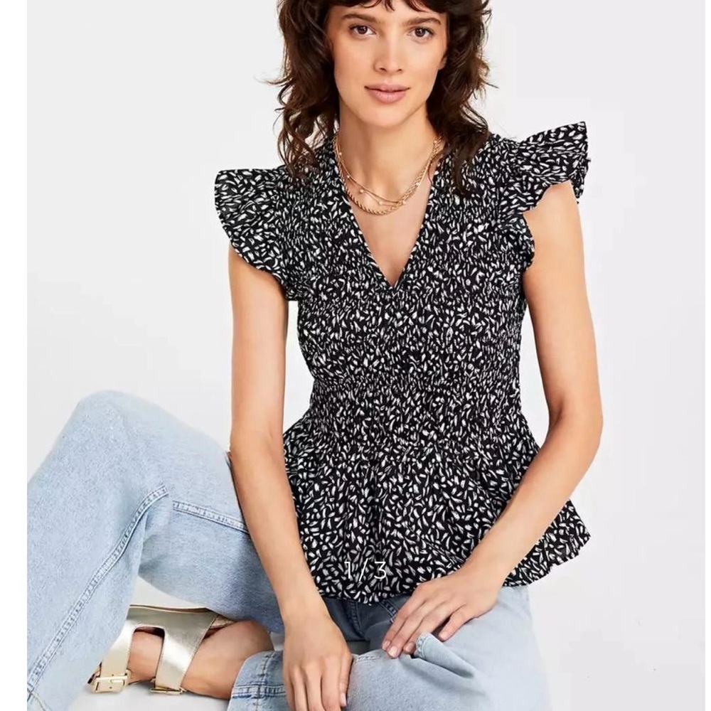 On 34th Black White Printed Smocked Bodice Flutter Sleeve Peplum Top L